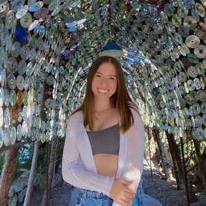 Meet your Posher, Amelia